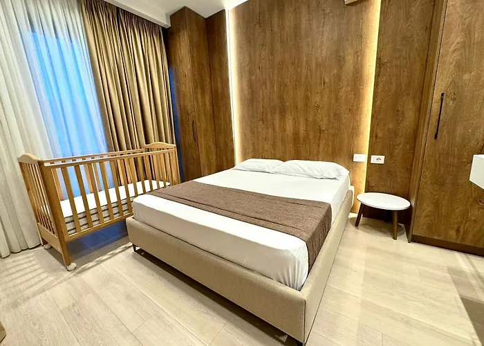 Eka Luxury Center 公寓 地拉那